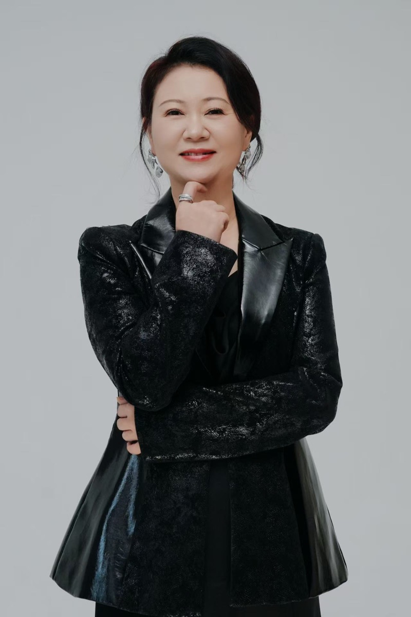 曾黔 Elodie Zeng